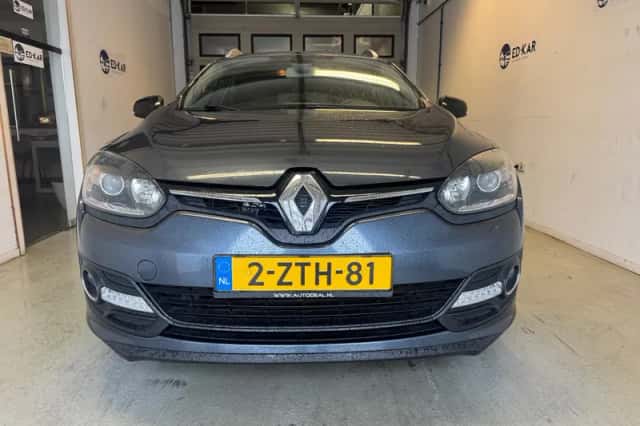 Renault Mégane (2015) thumbnail 3