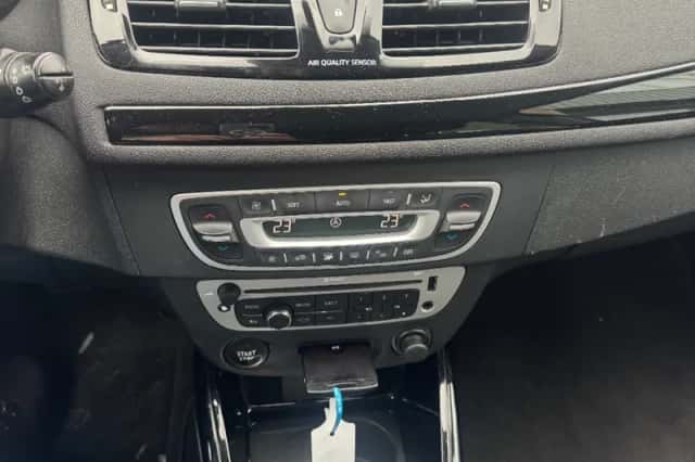 Renault Mégane (2012) thumbnail 3