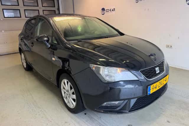 SEAT Ibiza (2013) thumbnail 5