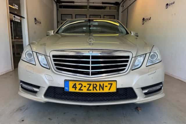 Mercedes-Benz E-Klasse (2013) thumbnail 4