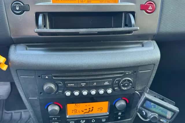 Citroën C4 (2010) thumbnail 3