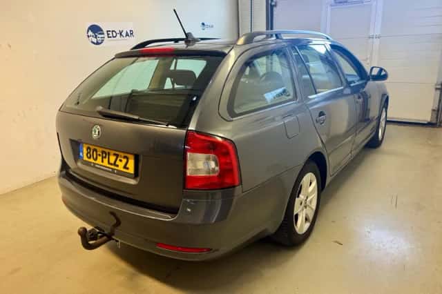Škoda Octavia (2011) thumbnail 6