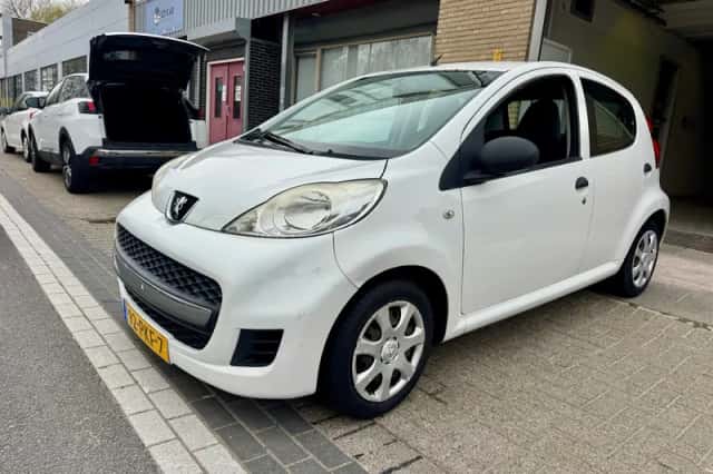 Peugeot 107 (2011)