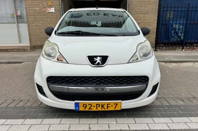 Peugeot 107 (2011) thumbnail 4