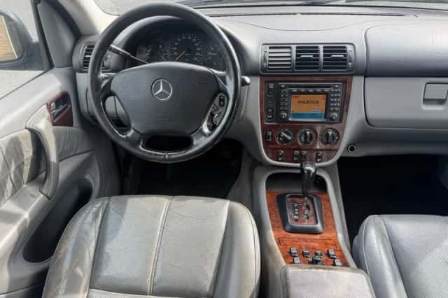 Mercedes-Benz ML-Klasse (2000) thumbnail 3