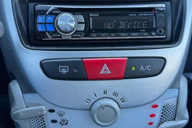 Citroën C1 (2010) thumbnail 3