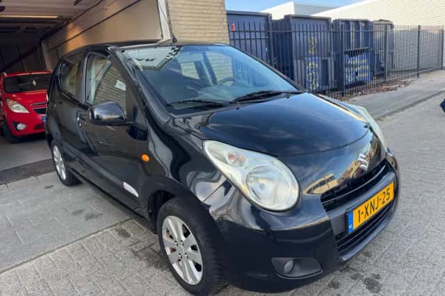 Suzuki Alto (2010) thumbnail 4