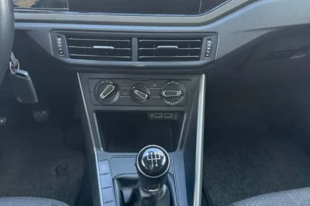Volkswagen Polo (2018) thumbnail 3