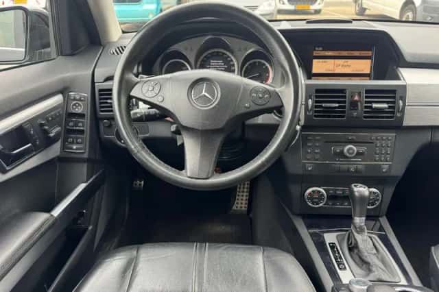 Mercedes-Benz GLK-Klasse (2008) thumbnail 2