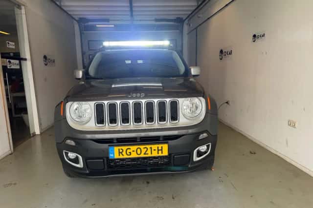 Jeep Renegade (2016) thumbnail 5