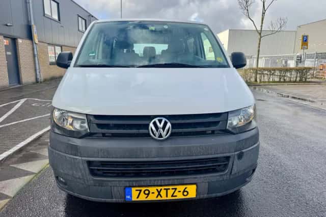 Volkswagen Transporter (2012) thumbnail 5