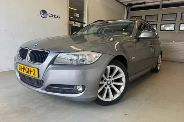 BMW 3-Serie (2011) thumbnail 1