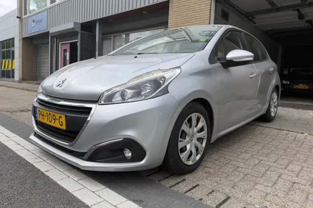 Peugeot 208 (2017) thumbnail 1