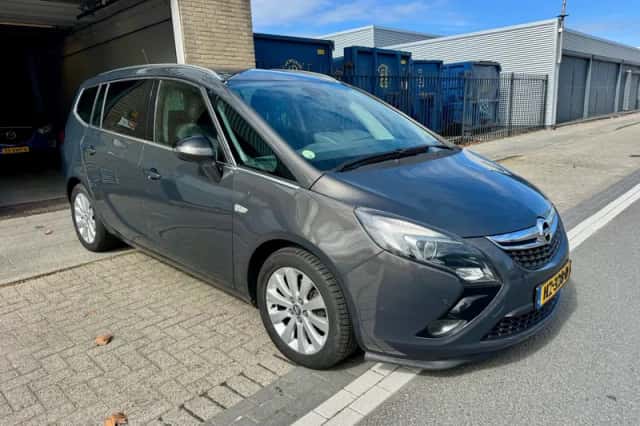 Opel Zafira Tourer (2014) thumbnail 6