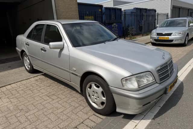 Mercedes-Benz C-Klasse (2000) thumbnail 5