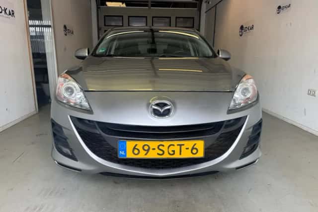 Mazda 3 (2011) thumbnail 4