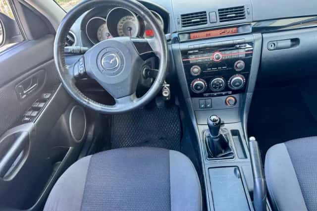 Mazda 3 (2009) thumbnail 2