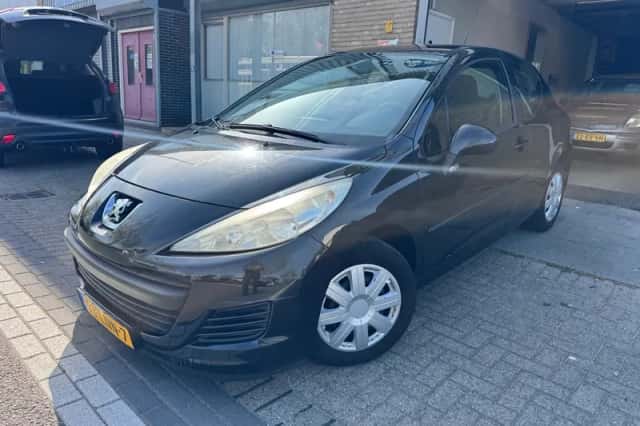 Peugeot 207 (2010)