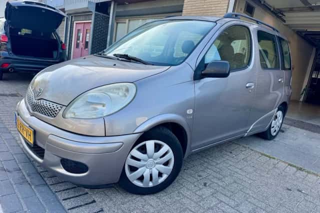 Toyota Yaris (2005)