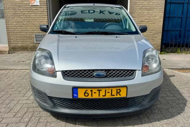 Ford Fiesta (2006) thumbnail 4