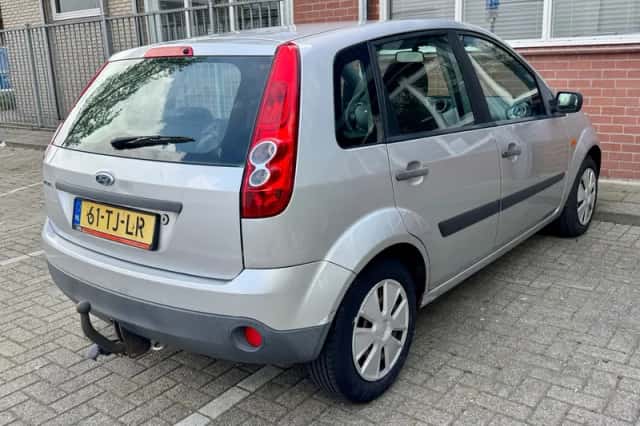 Ford Fiesta (2006) thumbnail 6