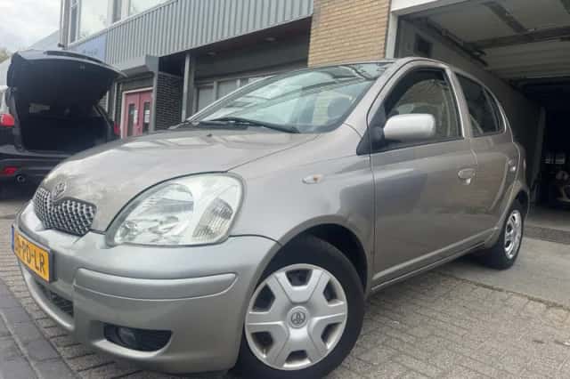 Toyota Yaris (2004)
