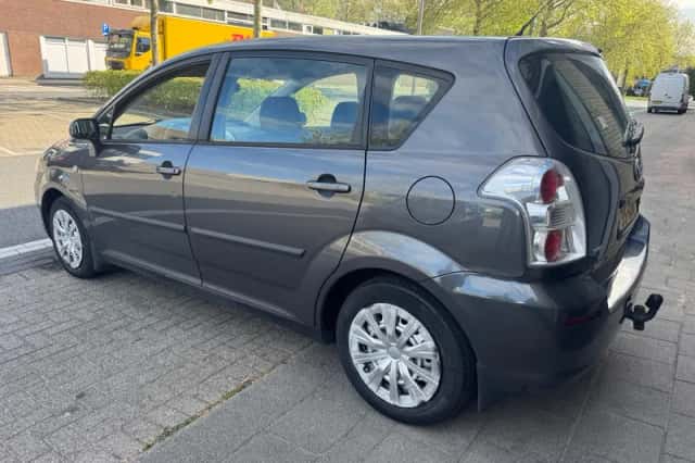 Toyota VERSO (2008) thumbnail 6