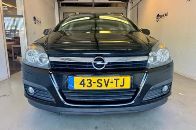 Opel Astra (2006) thumbnail 4