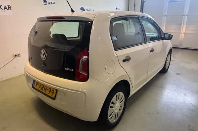 Volkswagen Up (2014) thumbnail 6