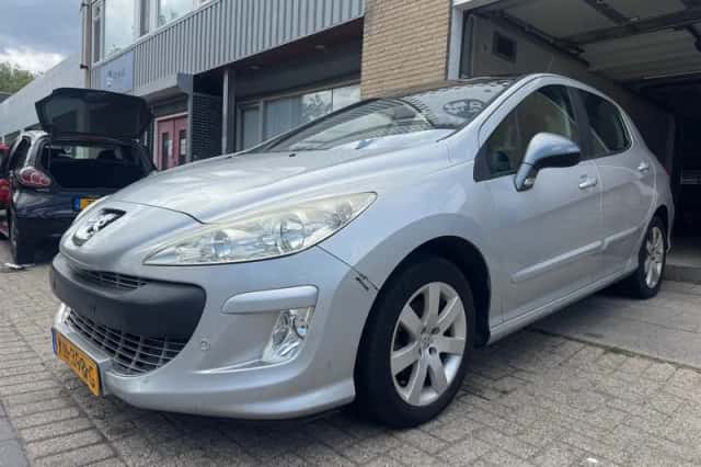 Peugeot 308 (2009)