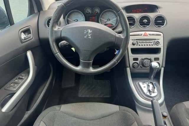 Peugeot 308 (2009) thumbnail 2