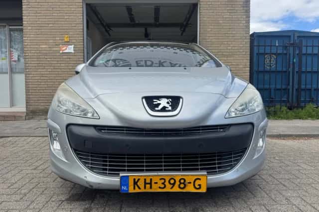 Peugeot 308 (2009) thumbnail 4