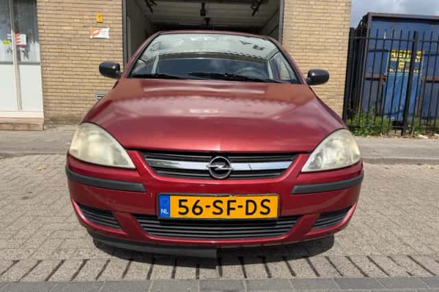 Opel Corsa (2005) thumbnail 4