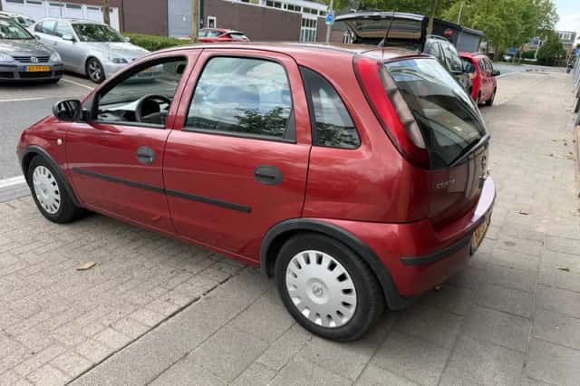 Opel Corsa (2005) thumbnail 6