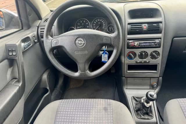 Opel Astra (2003) thumbnail 2