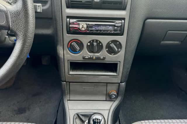 Opel Astra (2003) thumbnail 3