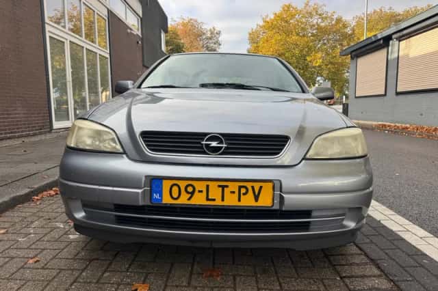 Opel Astra (2003) thumbnail 4
