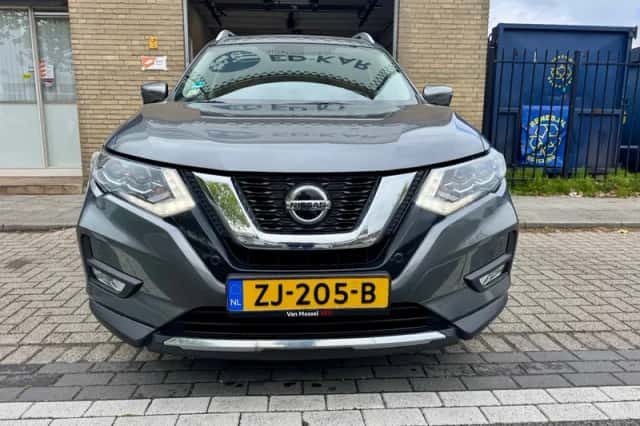 Nissan X-Trail (2019) thumbnail 4