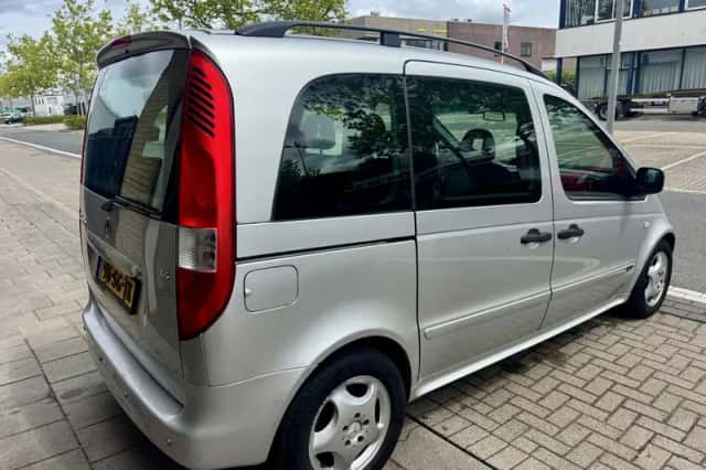 Mercedes-Benz VANEO (2006) thumbnail 6