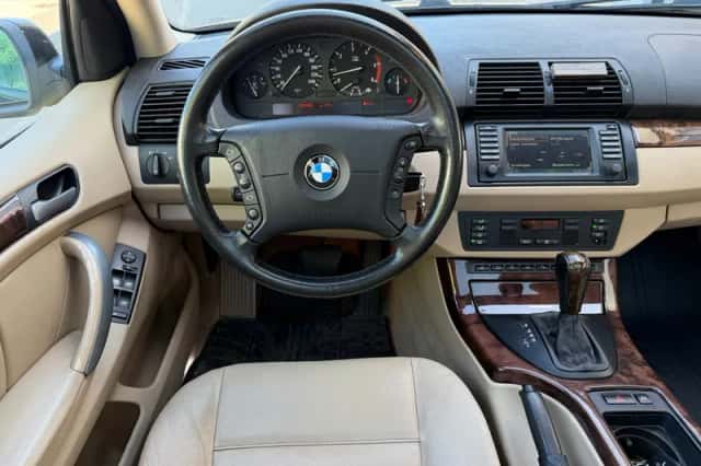 BMW X5 (2006) thumbnail 2