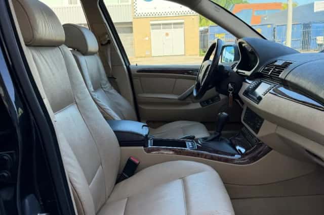 BMW X5 (2006) thumbnail 3