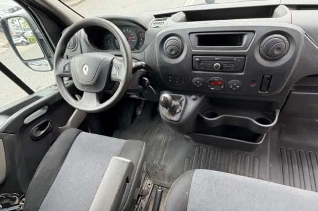 Renault Master (2018) thumbnail 2