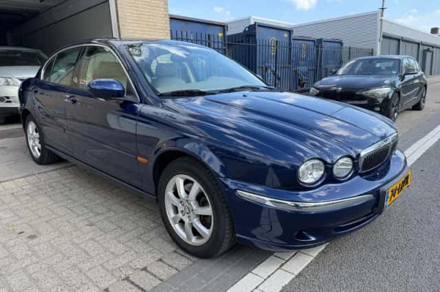 Jaguar X-Type (2003) thumbnail 5