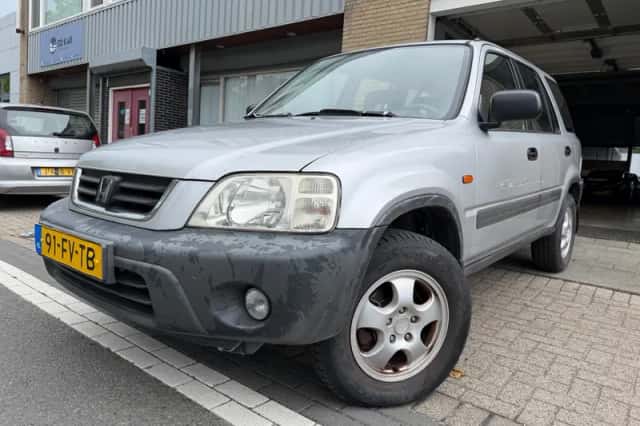 Honda CR-V (2000) thumbnail 1