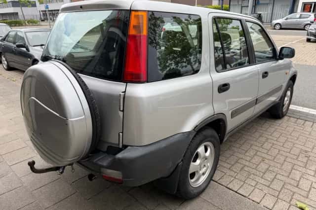 Honda CR-V (2000) thumbnail 5