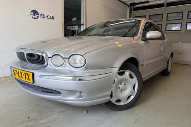 Jaguar X-Type (2003) thumbnail 1