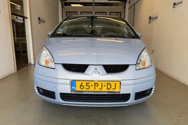 Mitsubishi Colt (2004) thumbnail 4