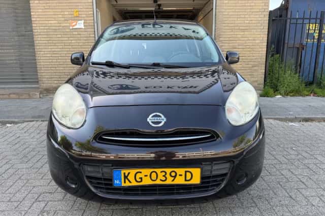 Nissan Micra (2011) thumbnail 4