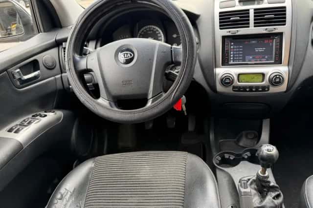 Kia Sportage (2006) thumbnail 2