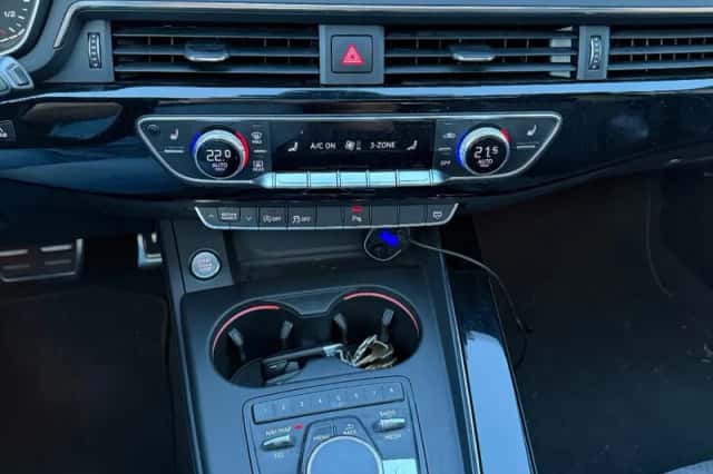 Audi A4 (2016) thumbnail 3
